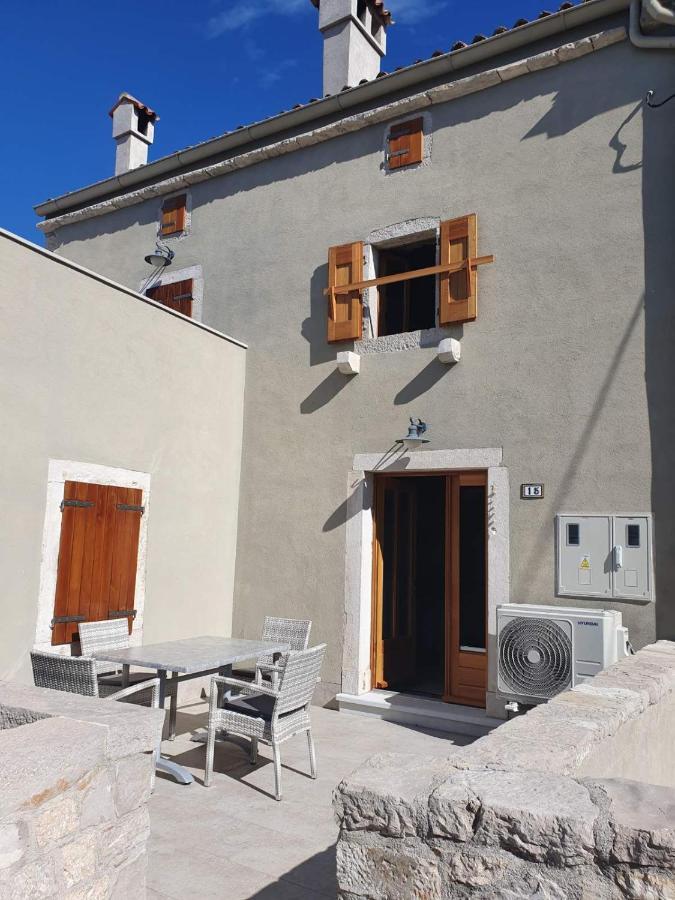 House Tuna Ustrine Exteriér fotografie